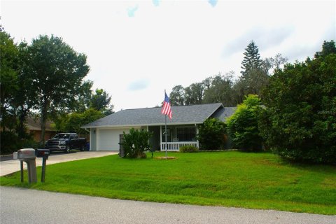 Villa ou maison à vendre à Edgewater, Floride: 3 chambres, 129.13 m2 № 1382860 - photo 1