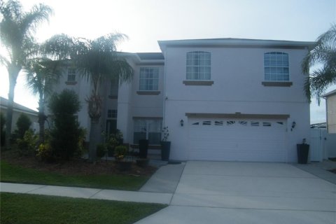 House in Kissimmee, Florida 7 bedrooms, 248.89 sq.m. № 1382863 - photo 1