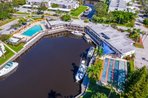 Condominio en venta en Stuart, Florida, 2 dormitorios, 93 m2 № 733086 - foto 30