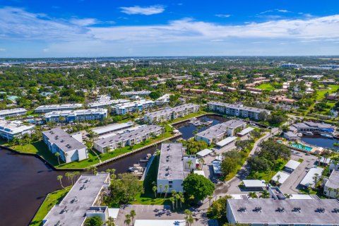 Condo in Stuart, Florida, 2 bedrooms  № 733086 - photo 7