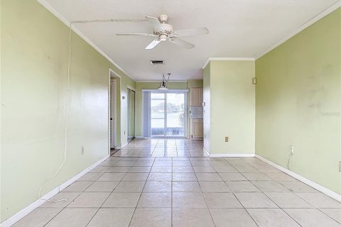 Condominio en venta en Lakeland, Florida, 1 dormitorio, 62.15 m2 № 1361236 - foto 5