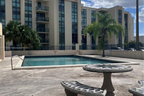 Condominio en venta en Miami, Florida, 2 dormitorios, 78.97 m2 № 1417254 - foto 15