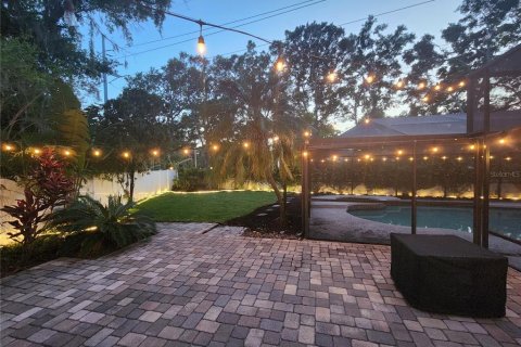 Casa en venta en Tampa, Florida, 4 dormitorios, 203.18 m2 № 1342403 - foto 3