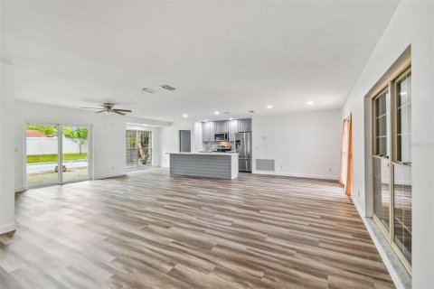 Casa en venta en Tampa, Florida, 4 dormitorios, 198.53 m2 № 1087752 - foto 24