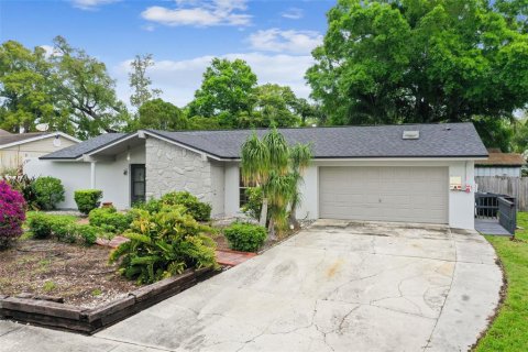 Casa en venta en Tampa, Florida, 4 dormitorios, 198.53 m2 № 1087752 - foto 4