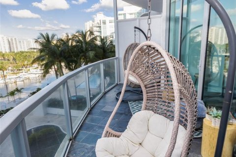 Condo in Aventura, Florida, 1 bedroom  № 858169 - photo 13