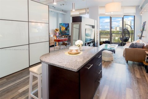 Condo in Aventura, Florida, 1 bedroom  № 858169 - photo 10