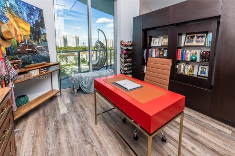 Condo in Aventura, Florida, 1 bedroom  № 858169 - photo 5