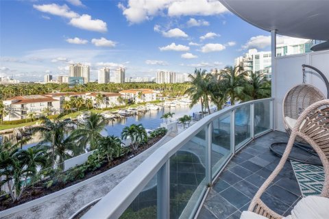 Condo in Aventura, Florida, 1 bedroom  № 858169 - photo 14