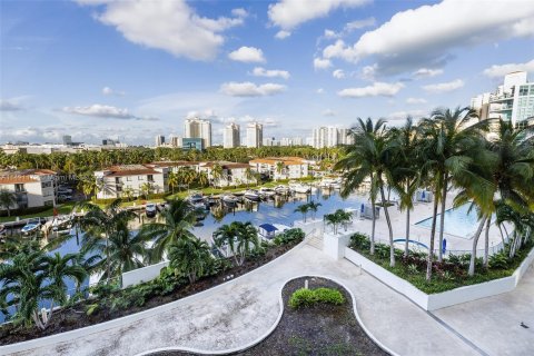 Condo in Aventura, Florida, 1 bedroom  № 858169 - photo 16