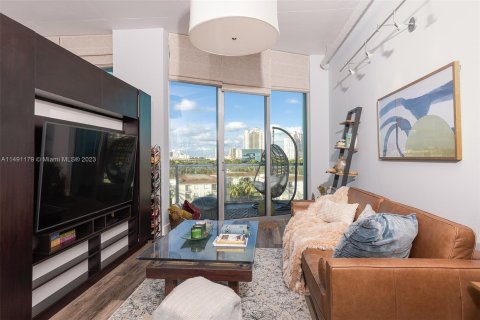 Condo in Aventura, Florida, 1 bedroom  № 858169 - photo 6