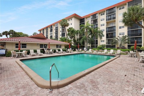 Condominio en venta en Pompano Beach, Florida, 2 dormitorios, 100.33 m2 № 1118224 - foto 3