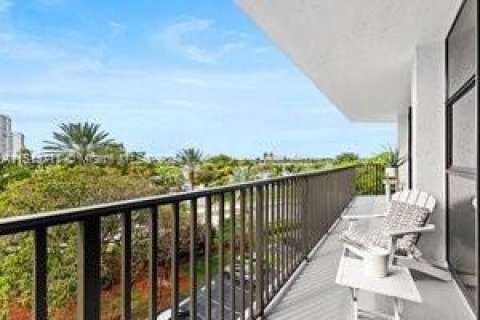 Condominio en venta en Hallandale Beach, Florida, 2 dormitorios, 132.85 m2 № 944851 - foto 7