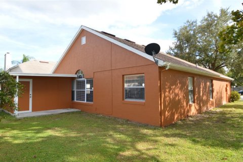 House in Orlando, Florida 3 bedrooms, 125.42 sq.m. № 1339090 - photo 13