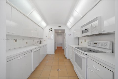 Copropriété à vendre à Aventura, Floride: 2 chambres, 176.61 m2 № 1222012 - photo 8