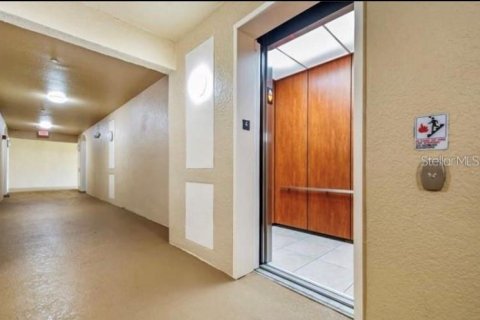 Condominio en venta en Orlando, Florida, 3 dormitorios, 115.85 m2 № 950785 - foto 4