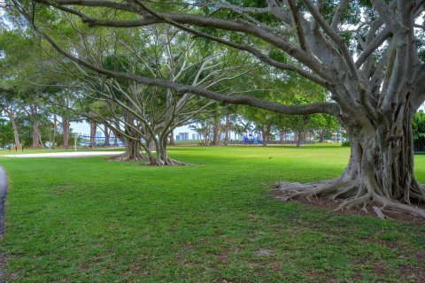 House in North Palm Beach, Florida 4 bedrooms, 244.7 sq.m. № 1142639 - photo 2