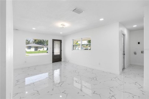 Villa ou maison à vendre à Tampa, Floride: 3 chambres, 101.26 m2 № 1389388 - photo 13