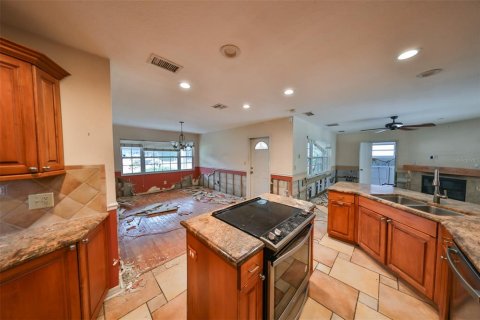 Casa en venta en Tampa, Florida, 4 dormitorios, 186.92 m2 № 1389443 - foto 13