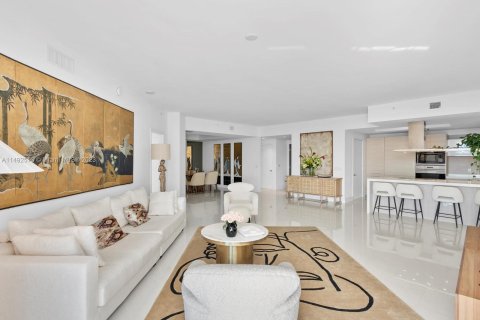 Condominio en venta en North Miami Beach, Florida, 2 dormitorios, 167.32 m2 № 862040 - foto 4