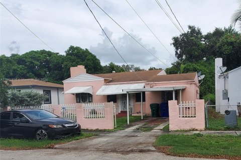 Villa ou maison à vendre à Miami, Floride: 2 chambres, 131.27 m2 № 1370763 - photo 1