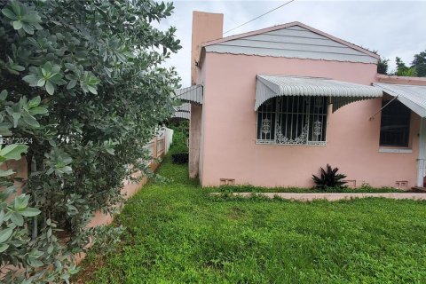 Casa en venta en Miami, Florida, 2 dormitorios, 131.27 m2 № 1370763 - foto 3