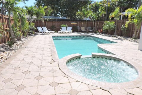 House in Hollywood, Florida 3 bedrooms, 134.43 sq.m. № 802320 - photo 21