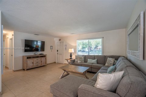 Casa en venta en Hollywood, Florida, 3 dormitorios, 134.43 m2 № 802320 - foto 5