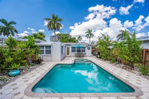 Villa ou maison à vendre à Hollywood, Floride: 3 chambres, 134.43 m2 № 802320 - photo 2
