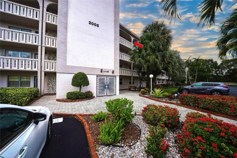 Condo in Coconut Creek, Florida, 2 bedrooms  № 1127805 - photo 2