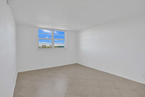 Condo in Boca Raton, Florida, 3 bedrooms  № 1127761 - photo 11