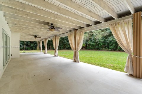 Villa ou maison à vendre à Southwest Ranches, Floride: 4 chambres, 252.51 m2 № 1331069 - photo 15