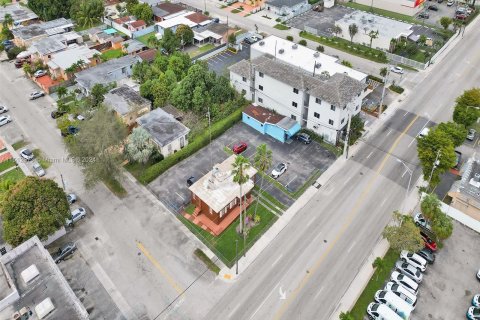 Immobilier commercial à vendre à Hialeah, Floride № 972546 - photo 11