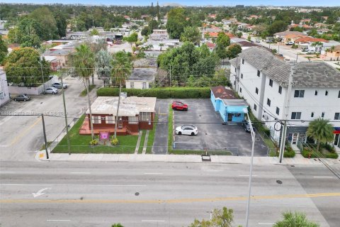 Купить коммерческую недвижимость в Хайалиа, Флорида № 972546 - фото 7