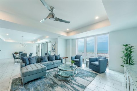 Condo in Clearwater, Florida, 3 bedrooms  № 232827 - photo 6