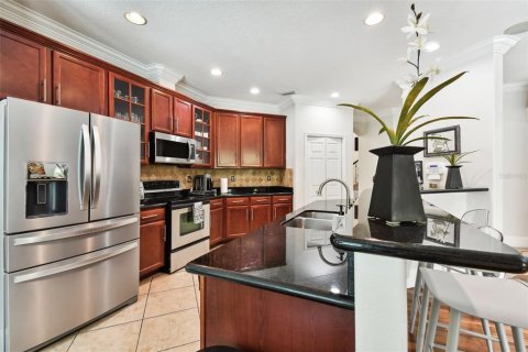 Casa en venta en Tampa, Florida, 4 dormitorios, 326.37 m2 № 677029 - foto 20