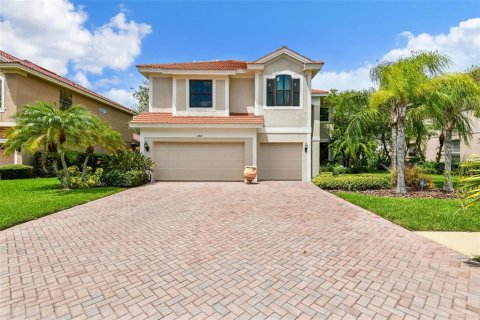 Casa en venta en Tampa, Florida, 4 dormitorios, 326.37 m2 № 677029 - foto 2