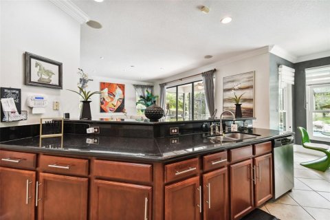 Casa en venta en Tampa, Florida, 4 dormitorios, 326.37 m2 № 677029 - foto 24