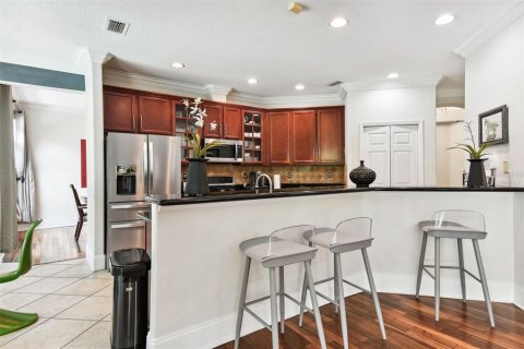 Casa en venta en Tampa, Florida, 4 dormitorios, 326.37 m2 № 677029 - foto 19