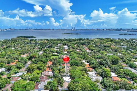 Casa en venta en Miami, Florida, 3 dormitorios, 180.14 m2 № 1394322 - foto 2