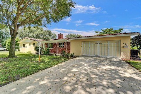 House in Plantation, Florida 3 bedrooms, 182.46 sq.m. № 1394281 - photo 7