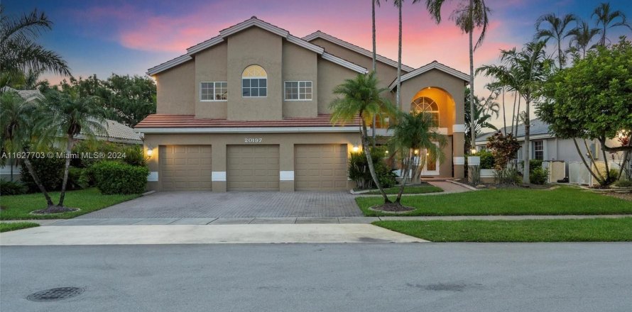 Casa en Pembroke Pines, Florida 5 dormitorios, 312.15 m2 № 1290791