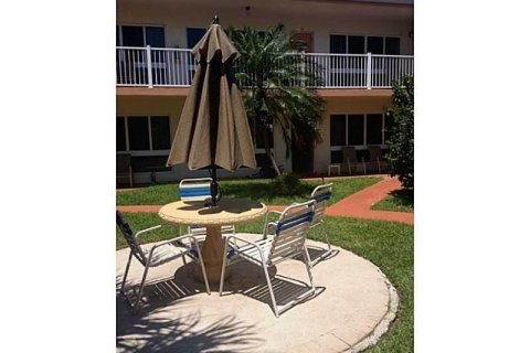 Condominio en venta en Pompano Beach, Florida, 1 dormitorio, 44.31 m2 № 1121257 - foto 11