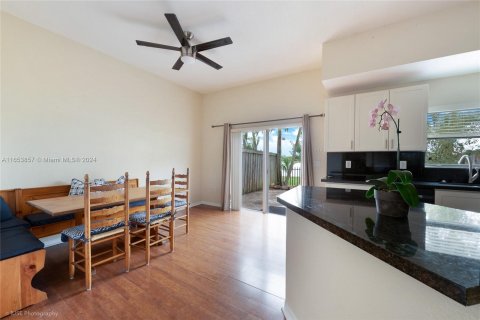 Adosado en alquiler en Cutler Bay, Florida, 3 dormitorios, 158.4 m2 № 1348538 - foto 6