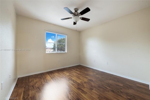 Adosado en alquiler en Cutler Bay, Florida, 3 dormitorios, 158.4 m2 № 1348538 - foto 8