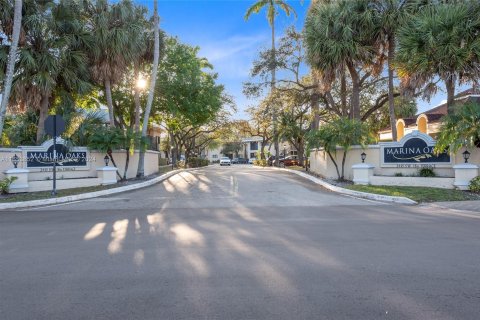 Copropriété à louer à Fort Lauderdale, Floride: 2 chambres, 79.71 m2 № 1348537 - photo 15