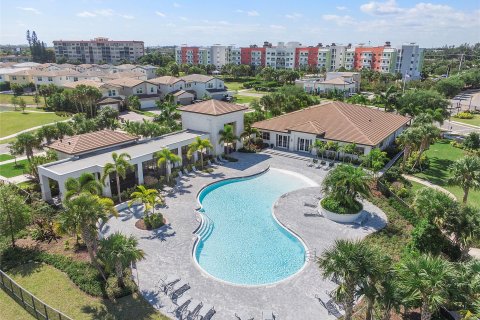 Villa ou maison à vendre à Deerfield Beach, Floride: 5 chambres, 241.92 m2 № 1155909 - photo 8