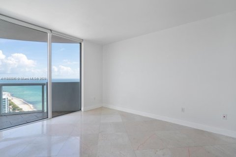 Condo in Miami Beach, Florida, 2 bedrooms  № 1185988 - photo 8