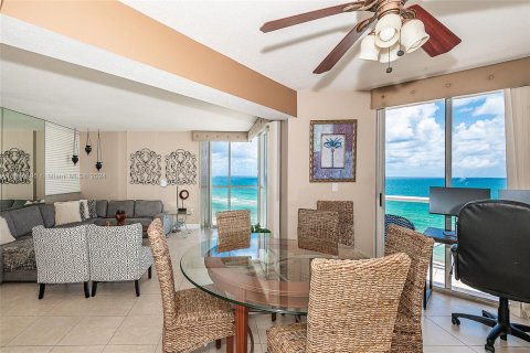 Condominio en venta en Sunny Isles Beach, Florida, 2 dormitorios, 135.64 m2 № 1162438 - foto 7
