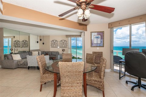 Condominio en venta en Sunny Isles Beach, Florida, 2 dormitorios, 135.64 m2 № 1162438 - foto 16
